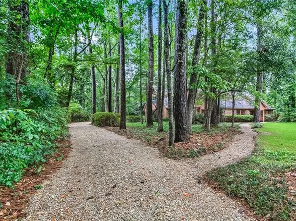 5 Greenbriar Dr, Covington, LA 70433