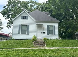 430 N Pearl St, Lebanon, IL 62254