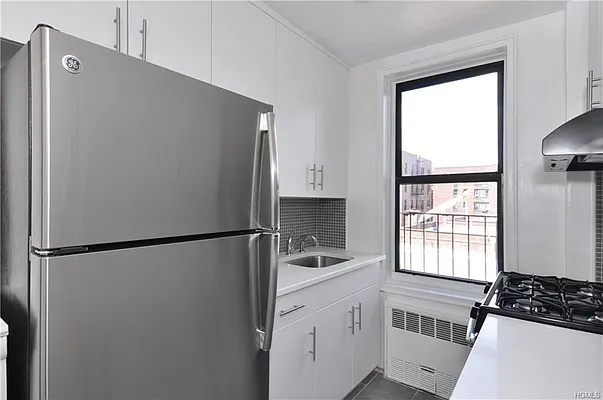 Sold by Re/Max In The City | media 20