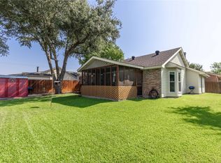 448 E Belt Line Rd, Cedar Hill, TX 75104