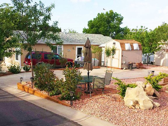 2nd image of 69 Cottonwood Ln