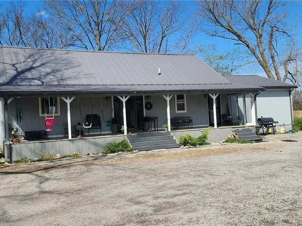 488 W 640th Ave, Girard, KS 66743