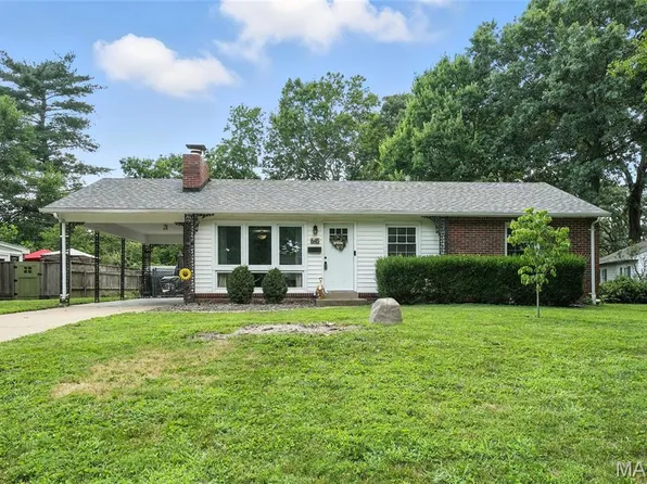 645 Huntwood Ln, Saint Louis, MO 63122