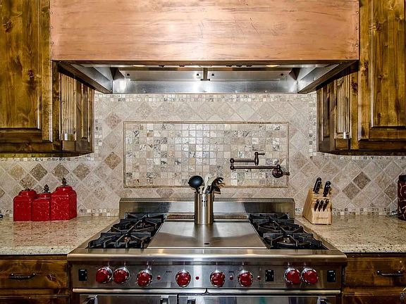 5th image of 129 Pinehurst Dr