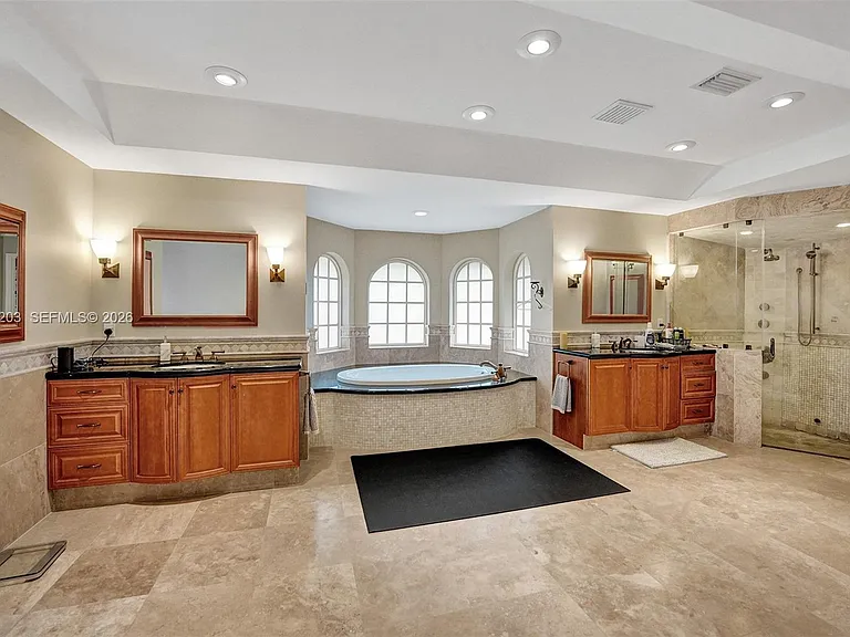 22180 Woodset Ln — Photo 34