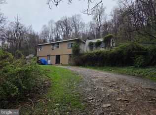 1216 Roberts Valley Rd, Harrisburg, PA 17110
