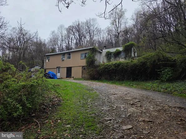1216 Roberts Valley Rd, Harrisburg, PA 17110