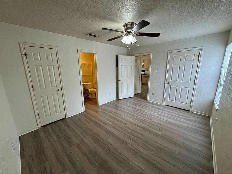 1606 Dugger Cir #B — Photo 22