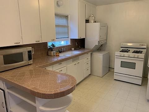 1st image of 3709 Selby Ave