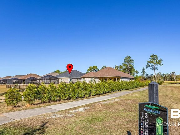 3rd image of 10064 Lakeview Dr