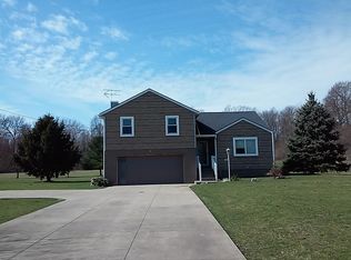 4758 S Arlington Rd, Uniontown, OH 44685