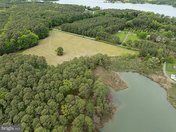 3rd image of Quaker Neck Rd