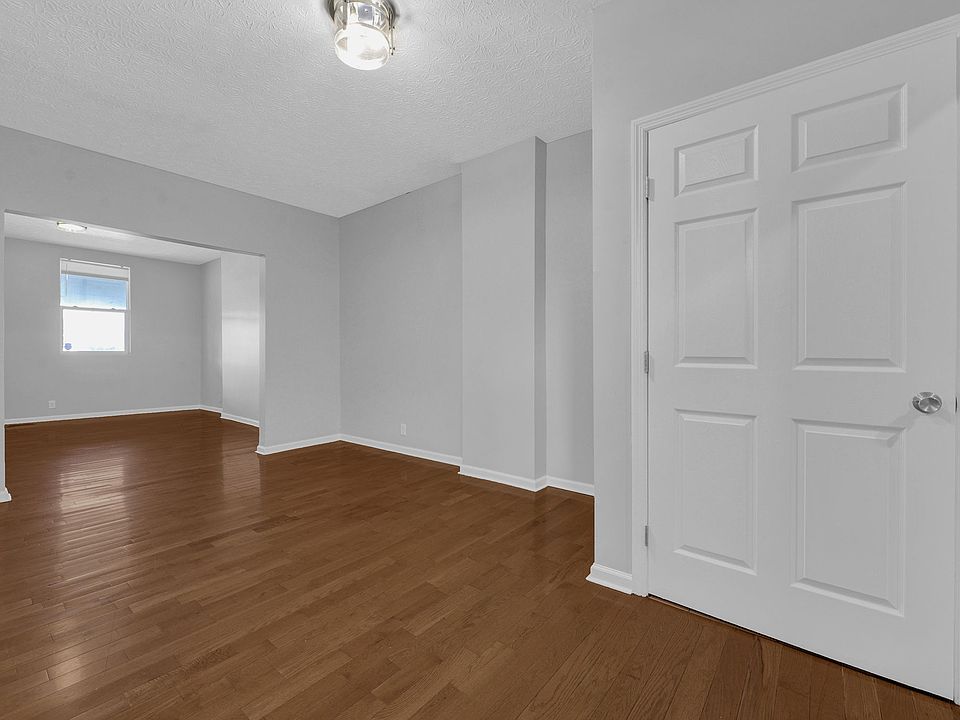 Spacious dining room area
