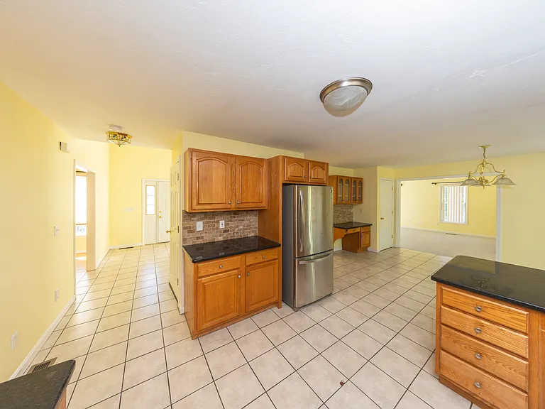 469 Walnut St — Photo 61