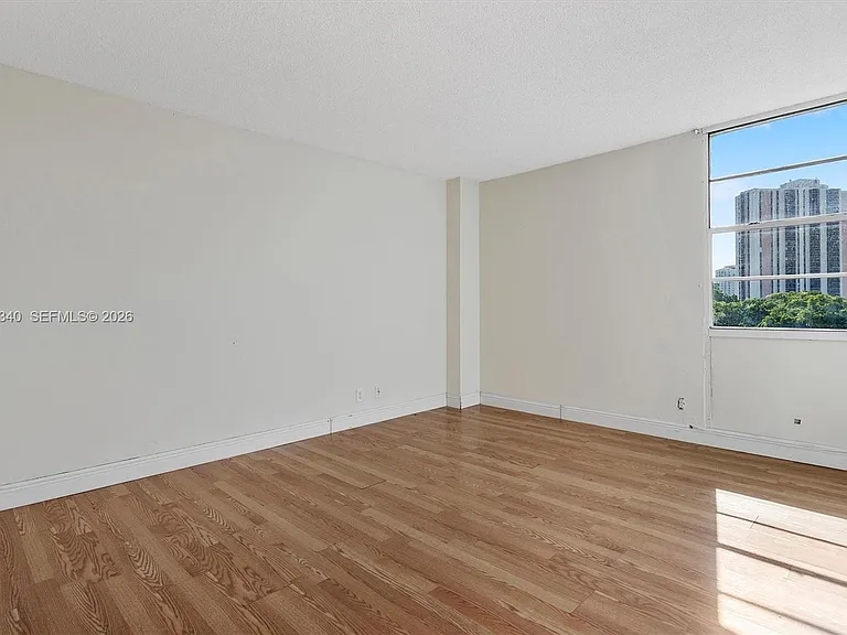 3101 N Country Club Dr #504 — Photo 11