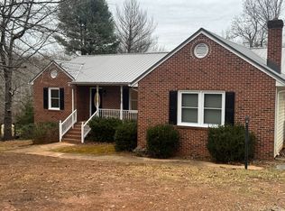 833 Carr Rd, Prospect, VA 23960