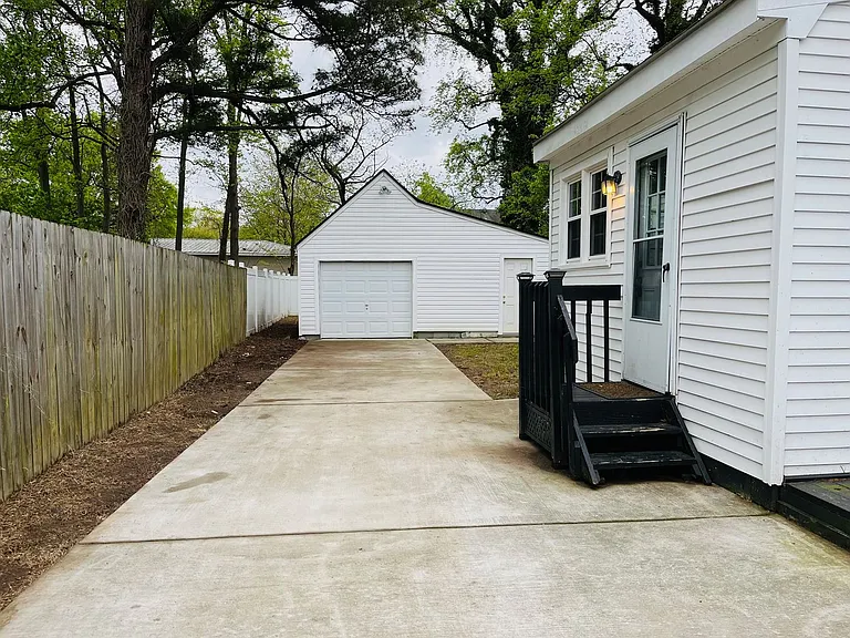 847 Marvin Ave — Photo 24