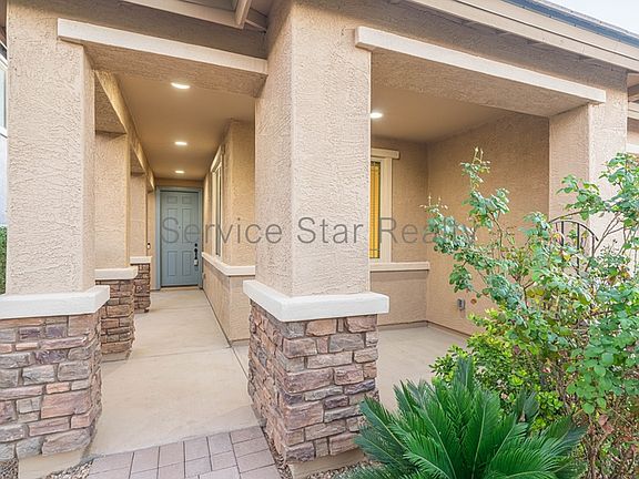 4th image of 2427 E Saint Catherine Ave