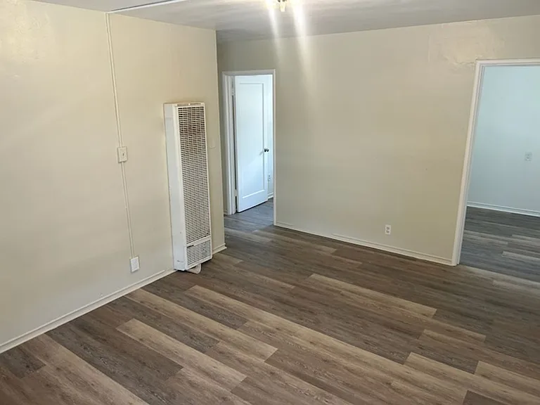 968-990 Addison St #2100-2108 — Photo 6