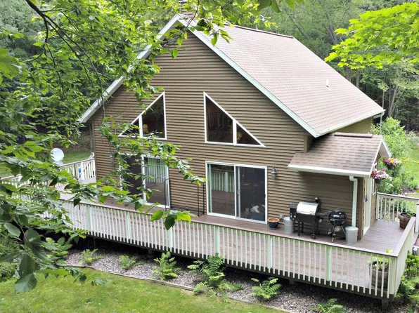 W15468 Old J Rd, Silver Cliff, WI 54104