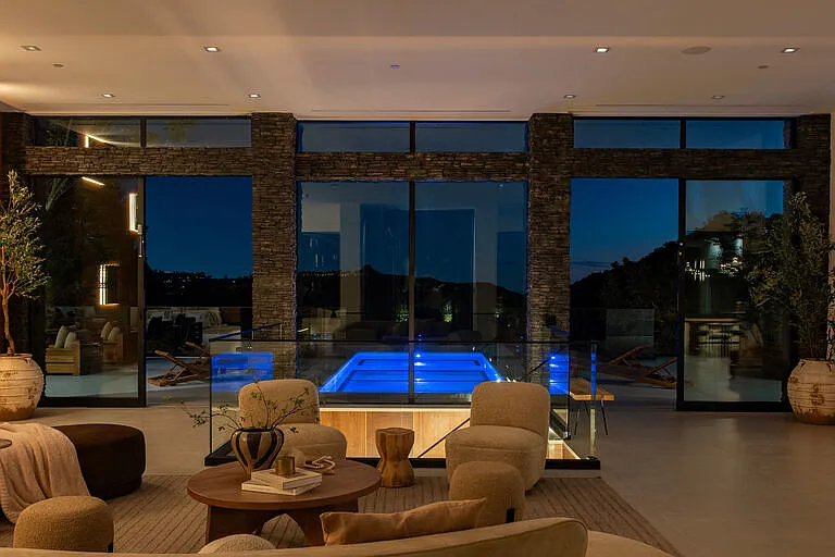 12752 Mulholland Dr — Photo 52