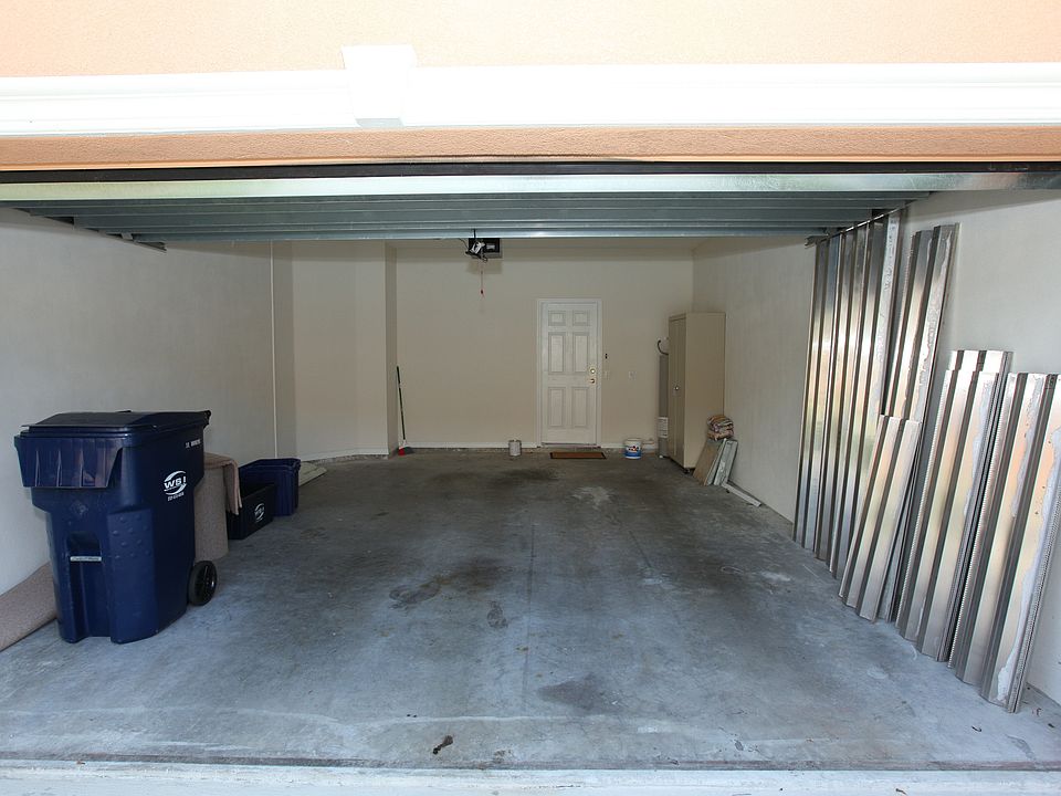 Garage 2-Car