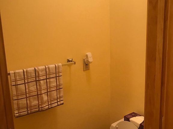 2nd image of 1007 Elkins Dr