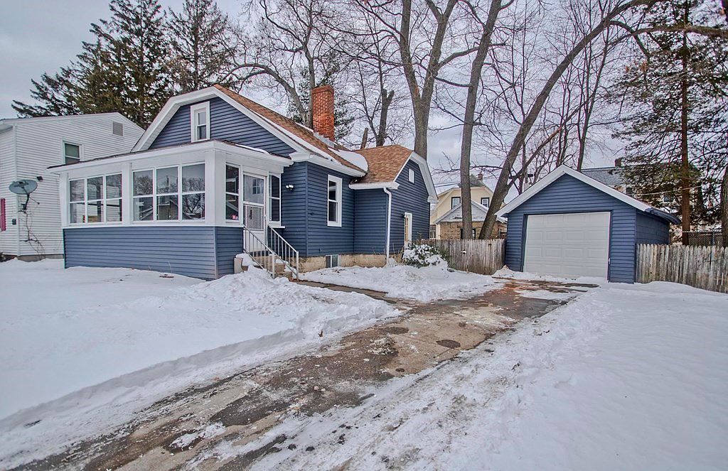 55 Lawndale St, Springfield, MA 01108 Zillow