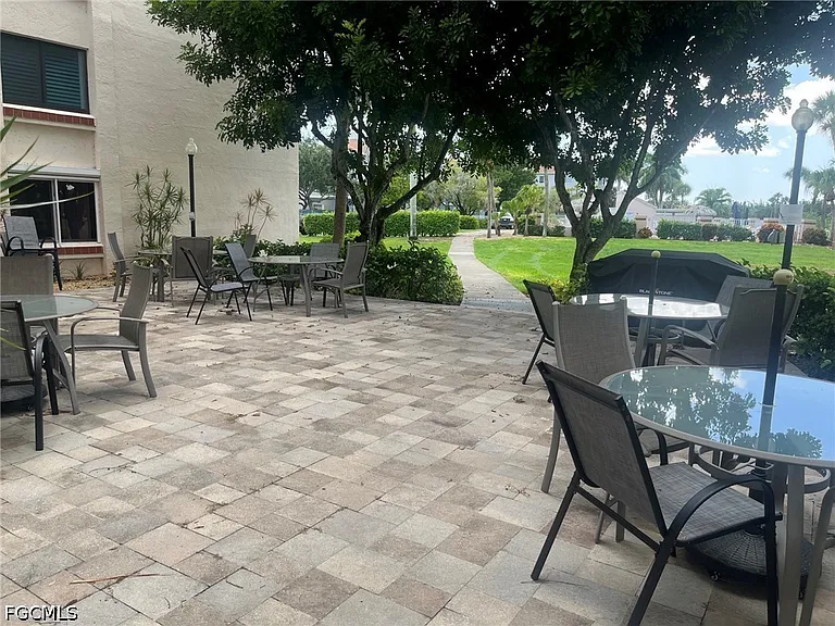 7430 Lake Breeze Dr #505 — Photo 21
