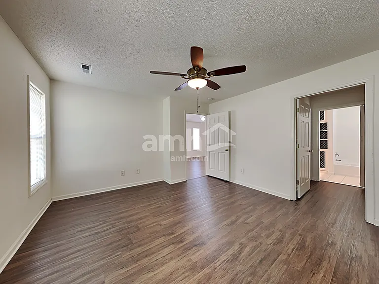 5815 Regent Village Dr — Photo 9