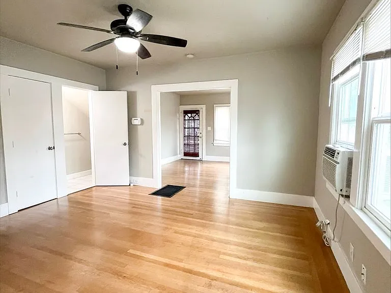 2801 H Street — Photo 3