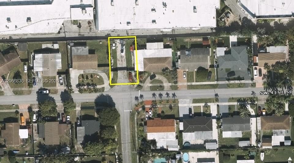 2nd image of 41st St #41