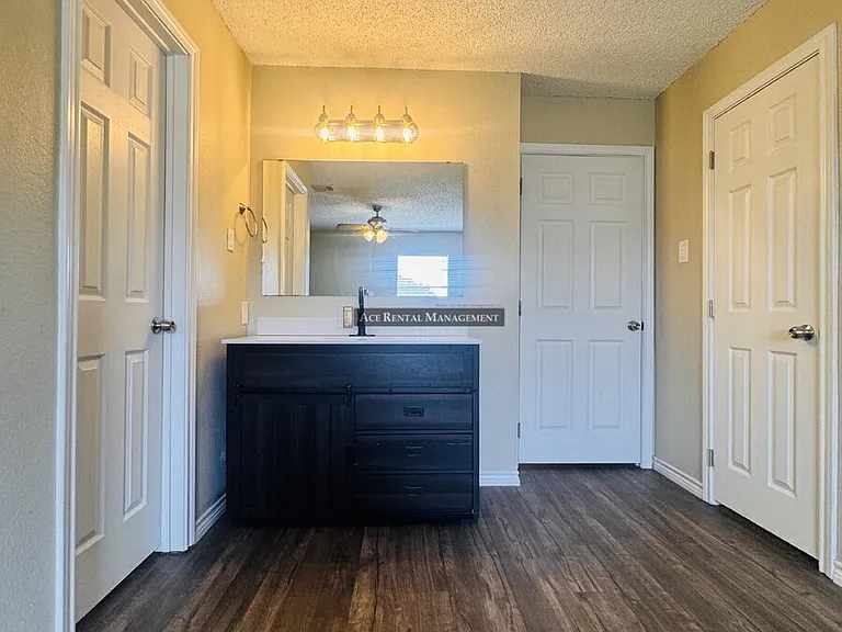 6824 Camden Ln #3 — Photo 10
