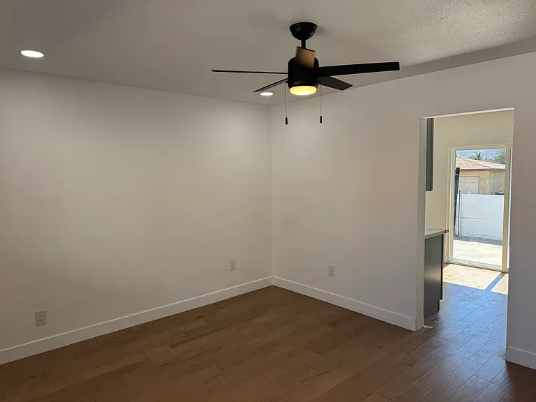 10543 Campbell Ave #4 — Photo 3
