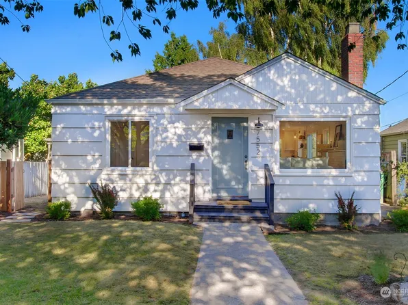7552 Dibble Avenue NW, Seattle, WA 98117