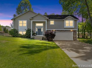 15096 Oakland St, Spring Lake, MI 49456