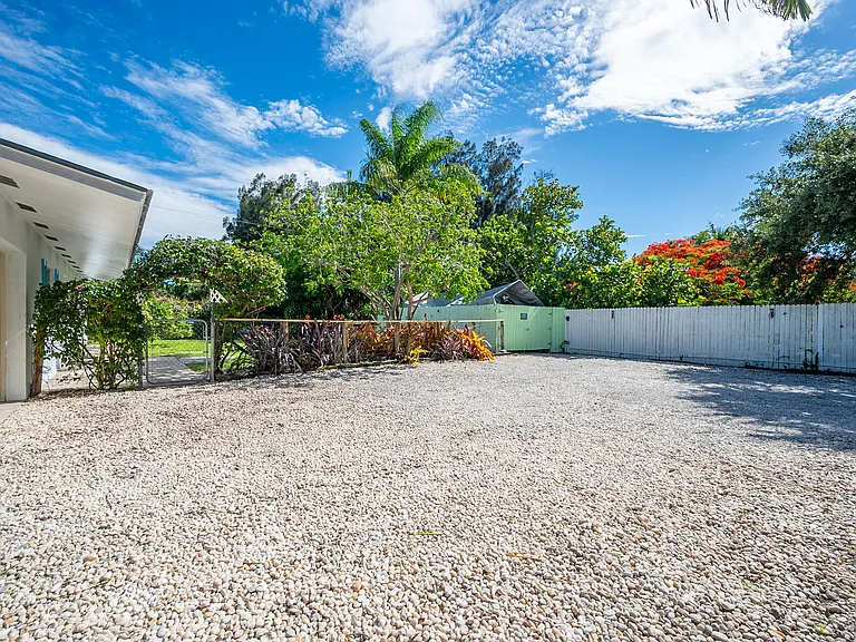 2680 Richard Rd — Photo 23