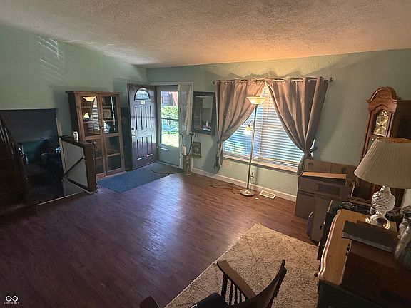 3rd image of 5619 Somers Dr