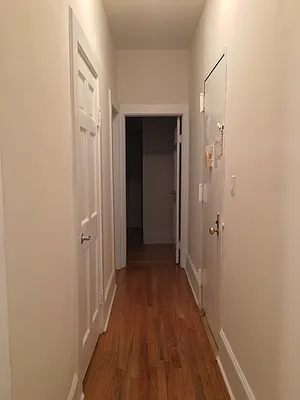 Rented by Metropolitan Equities | media 28