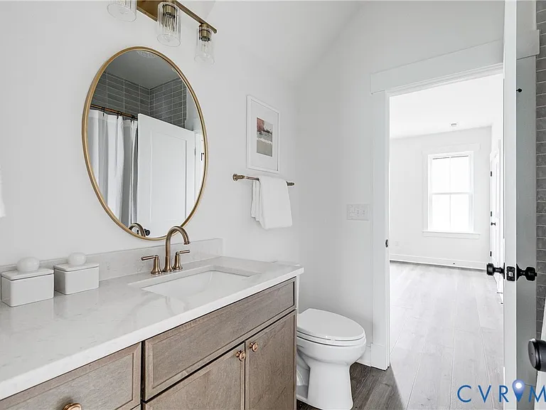 1823 W Cary St #A — Photo 30