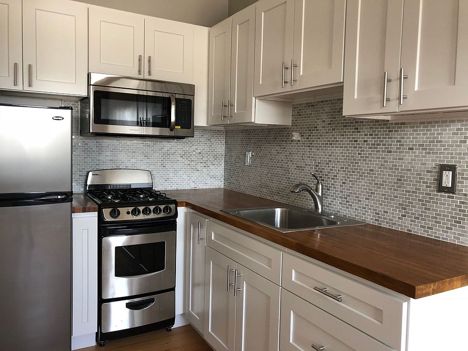 1st image of 1825 N Cahuenga Blvd APT 306