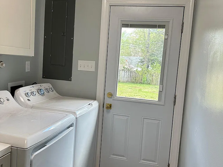 Laundry/Mudroom