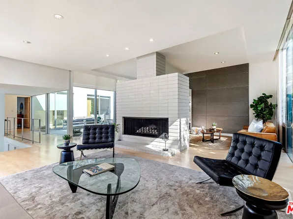 396 N Kenter Ave, Los Angeles, CA 90049