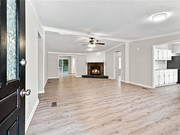 3rd image of 326 Forest Lake Rd