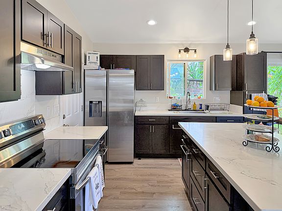 2nd image of 18-4108 Haumalu St