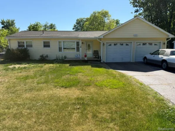 53151 Fairchild Rd, Chesterfield, MI 48051