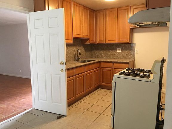 5th image of 4870 Anniston Ave