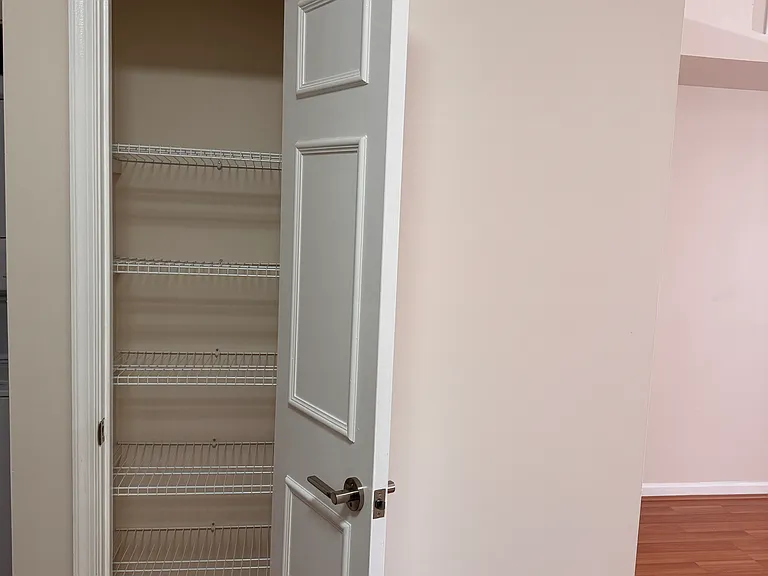 2530 Fairfax Dr #A — Photo 11