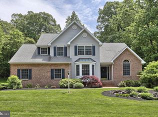 1680 Sherwood Dr, Hummelstown, PA 17036