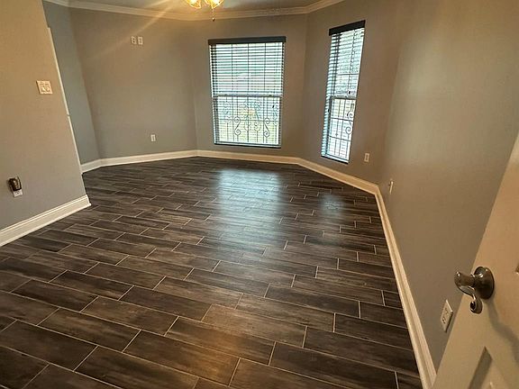 5th image of 336 Fernwood Dr